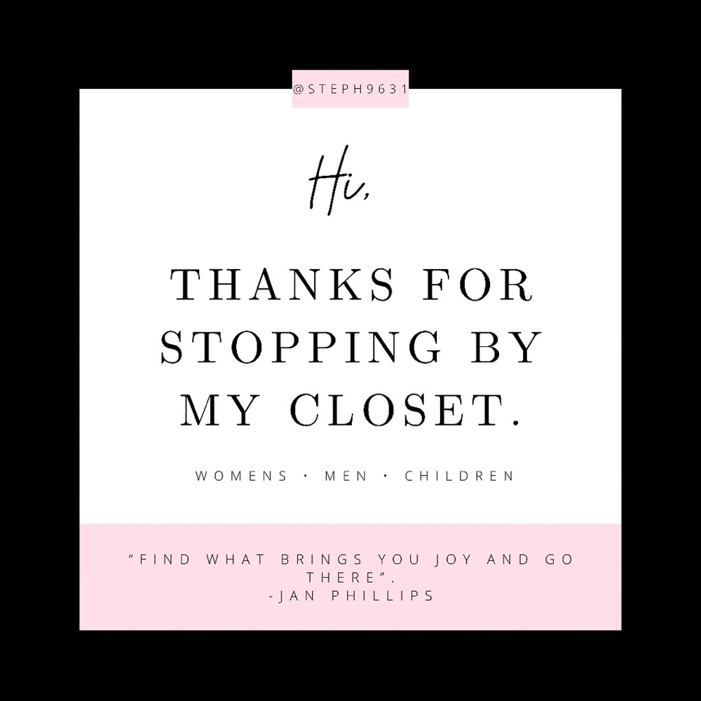 Welcome to my closet.🤍